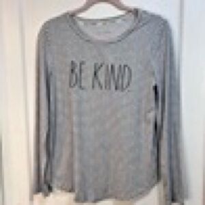 Gray 'Be Kind' Long Sleeve Shirt